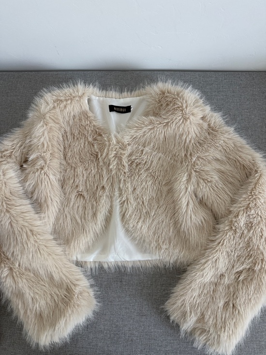 Aixirui Jackets & Blazers - Beige Faux Fur Cropped Teddy Jacket